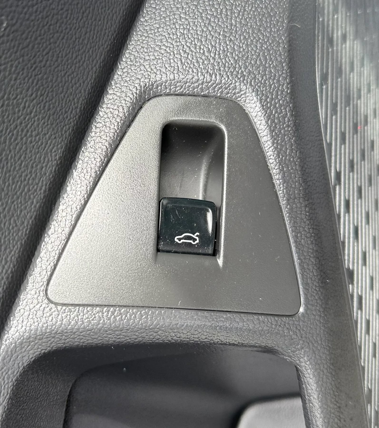 Used 2019 Volkswagen Jetta GLI FWD image 24