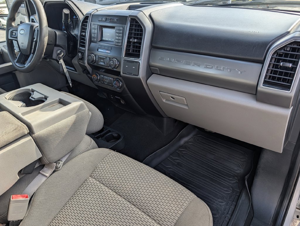 Used 2019 Ford F250 XLT w/ FX4 Off-Road Package AWD/4WD image 32