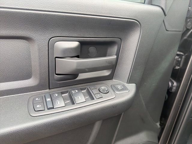 Used 2024 RAM 2500 Tradesman w/ Chrome Appearance Group AWD/4WD image 12