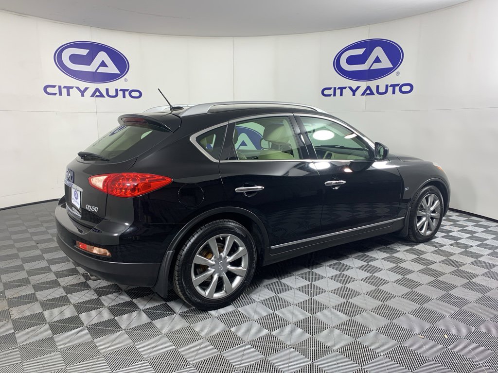 Used 2015 INFINITI QX50 Journey image 3