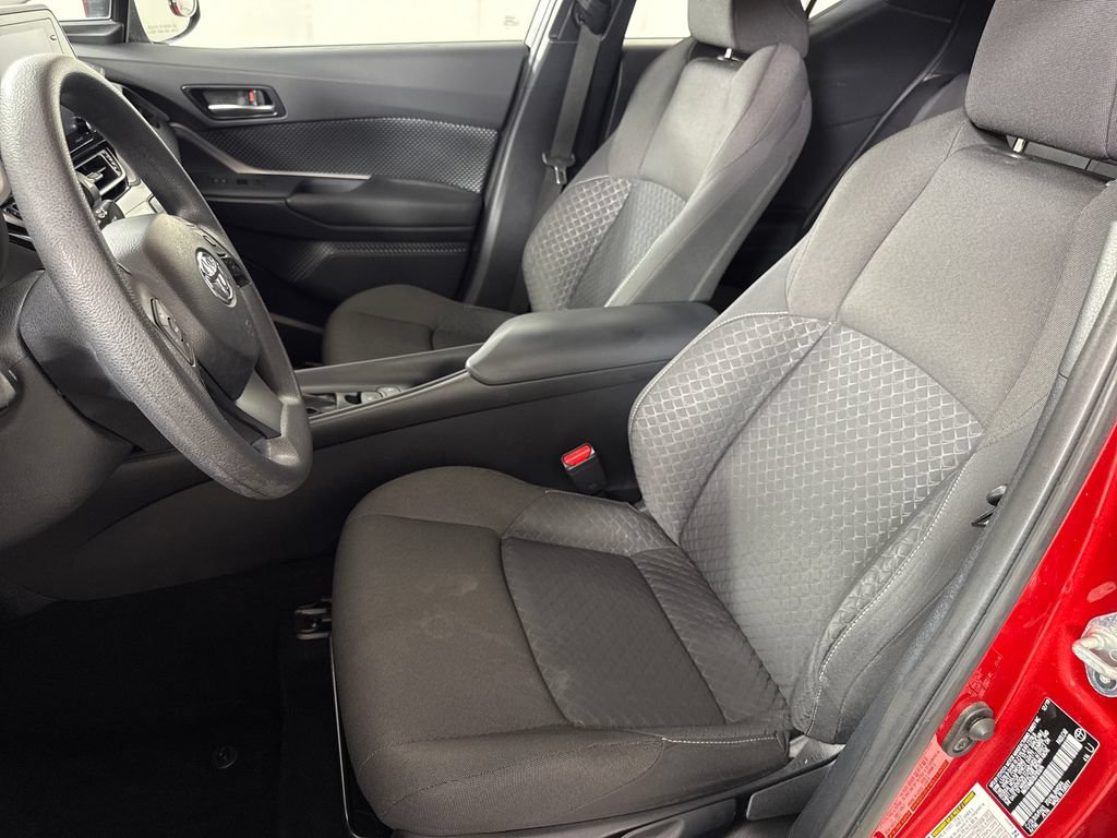 Used 2020 Toyota C-HR LE FWD image 11