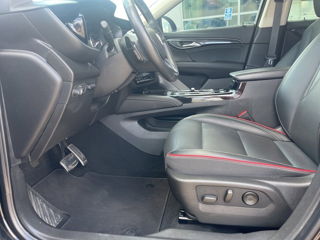 Used 2022 Buick Envision Essence w/ Technology Package I image 7