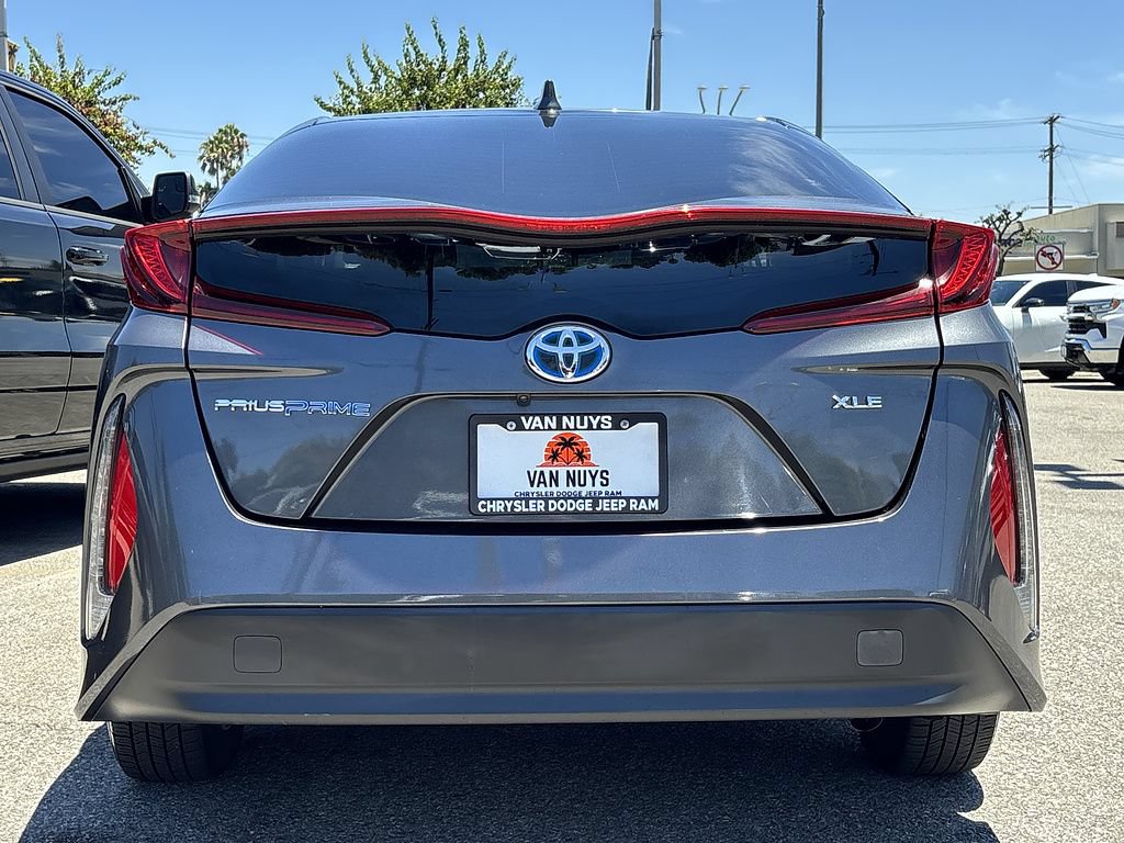 Used 2022 Toyota Prius Prime XLE FWD image 4
