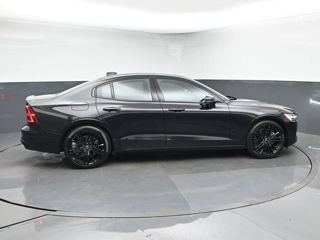 Used 2024 Volvo S60 B5 Plus w/ Climate Package FWD image 9