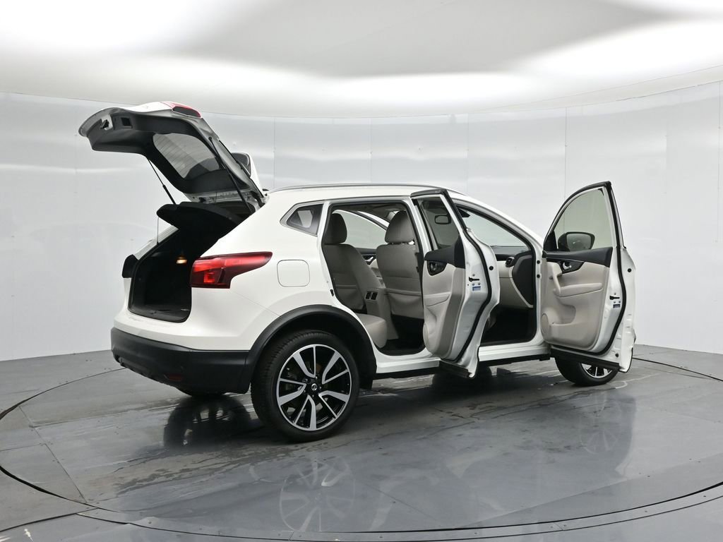 Used 2019 Nissan Rogue Sport SL w/ Premium Package image 6