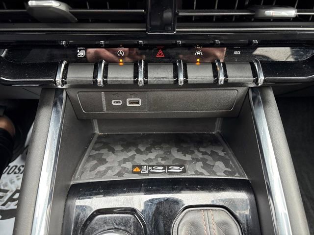 Used 2023 GMC Canyon AT4 w/ AT4 Premium Package image 19