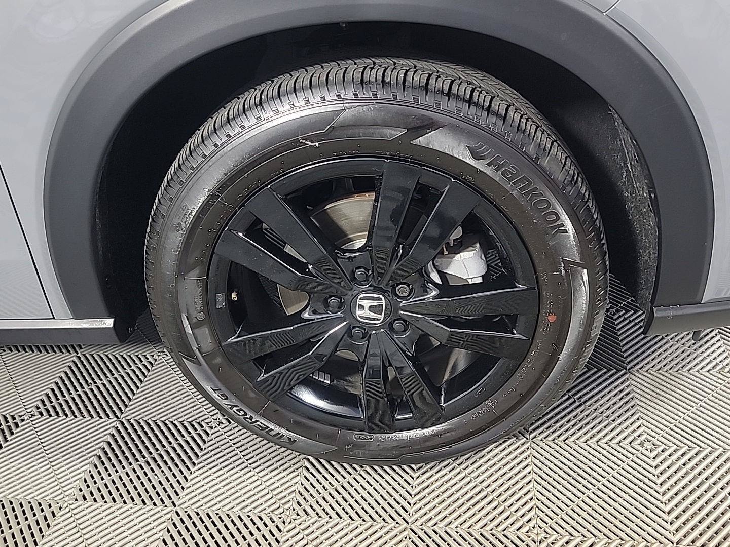 Certified 2026 Honda HR-V Sport image 3
