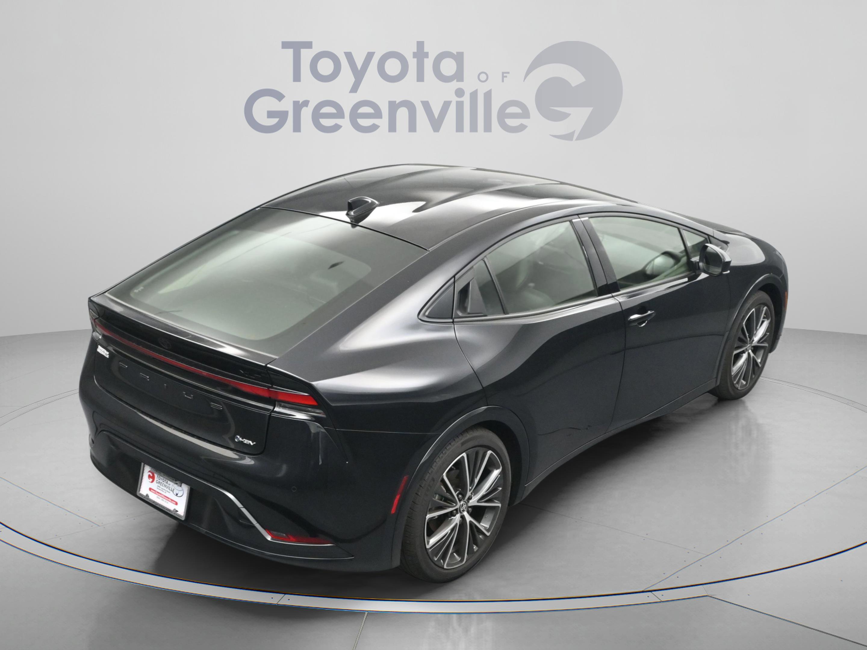 Used 2025 Toyota Prius XLE FWD image 14