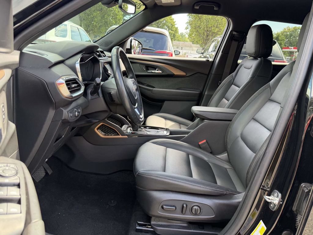 Used 2023 Chevrolet TrailBlazer ACTIV w/ Convenience Package FWD image 13