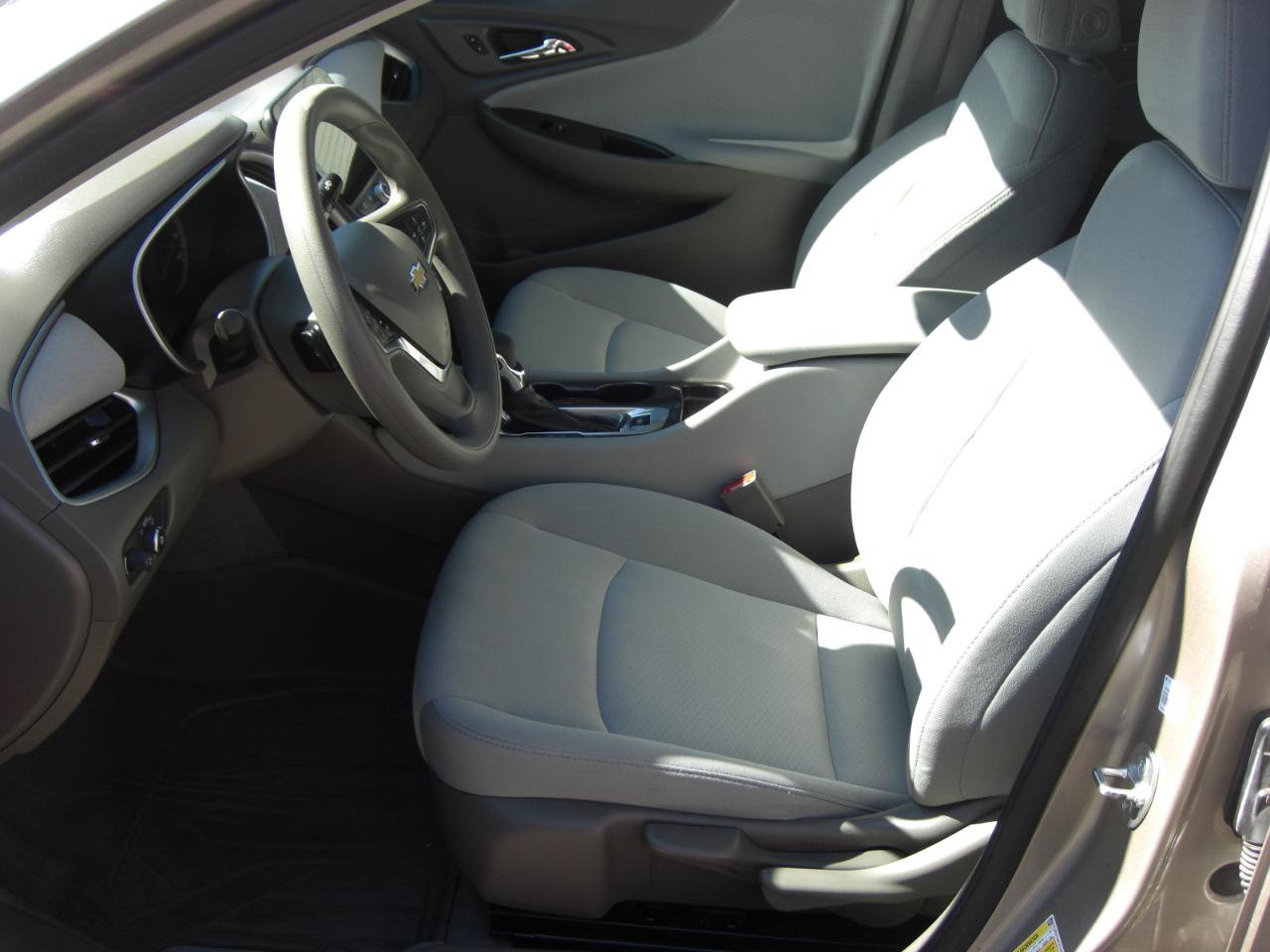 Used 2024 Chevrolet Malibu LS FWD image 18