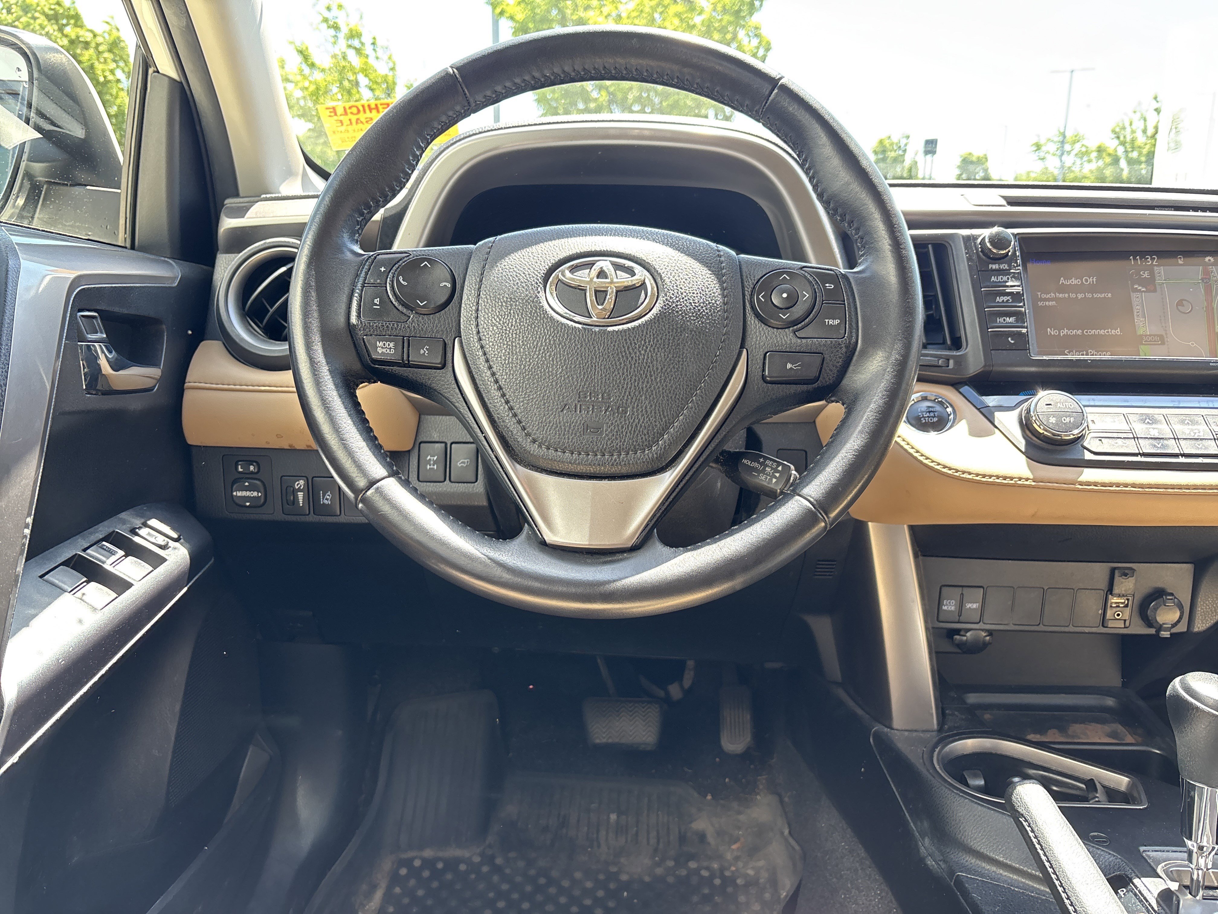 Used 2017 Toyota RAV4 XLE AWD/4WD image 16