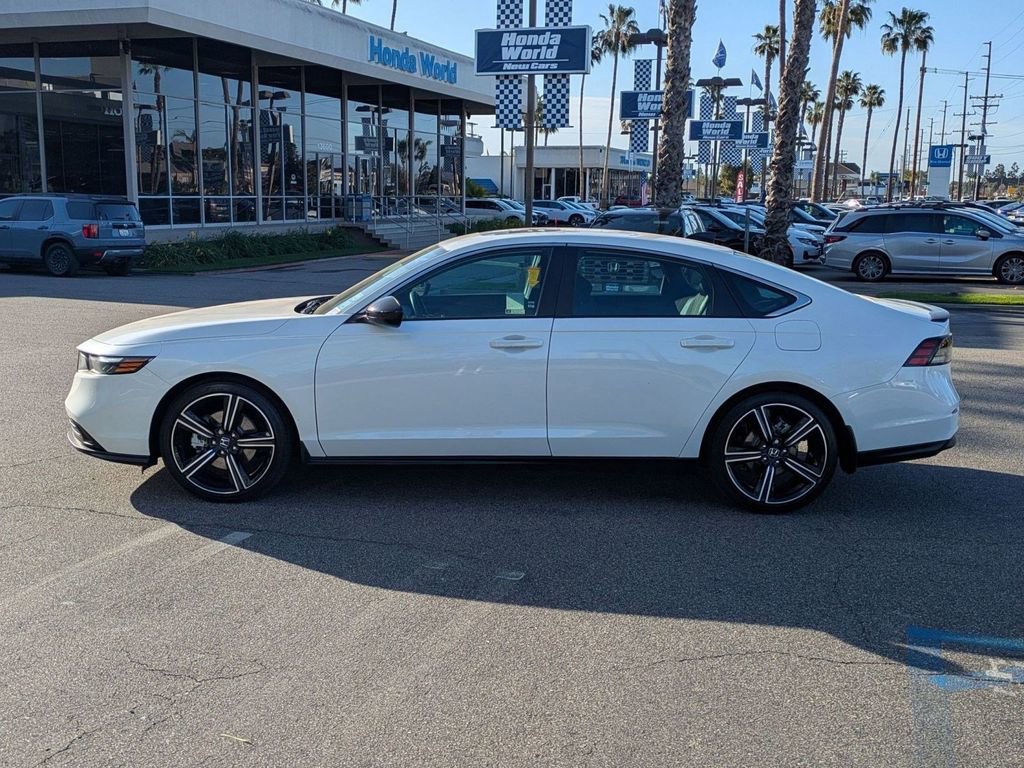 Certified 2025 Honda Accord Sport image 15