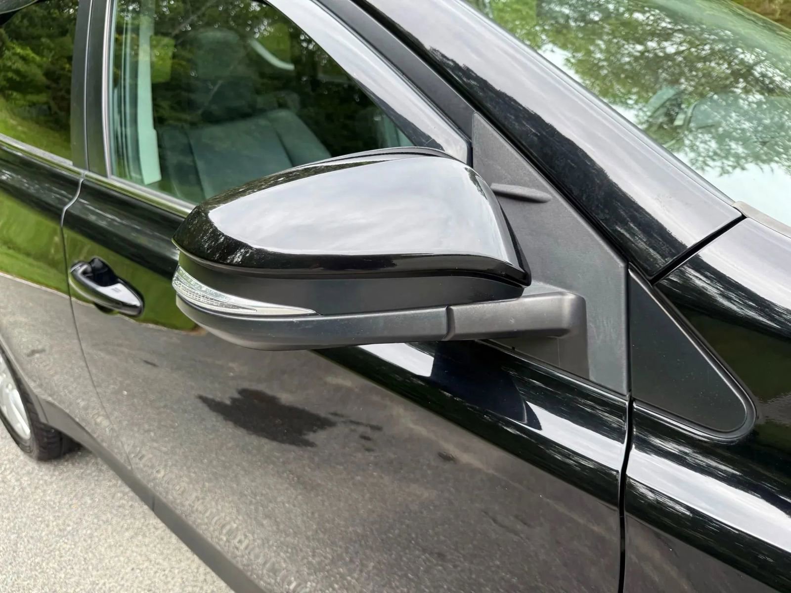 Used 2015 Toyota RAV4 Limited image 7