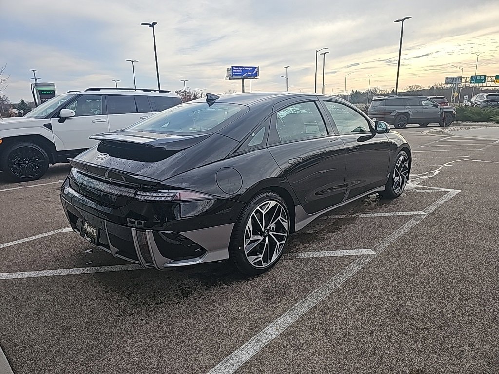 New 2025 Hyundai Ioniq 6 Limited image 5