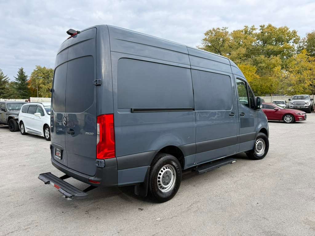 Used 2019 Mercedes-Benz Sprinter 144 image 27