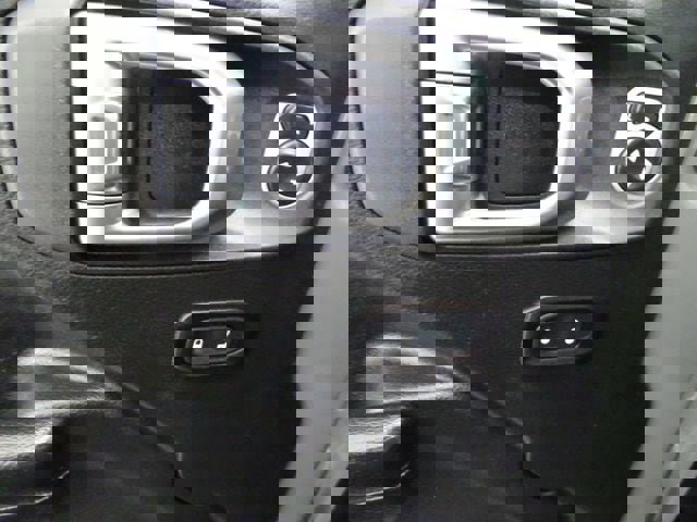 Used 2018 Jeep Wrangler Sport S image 3