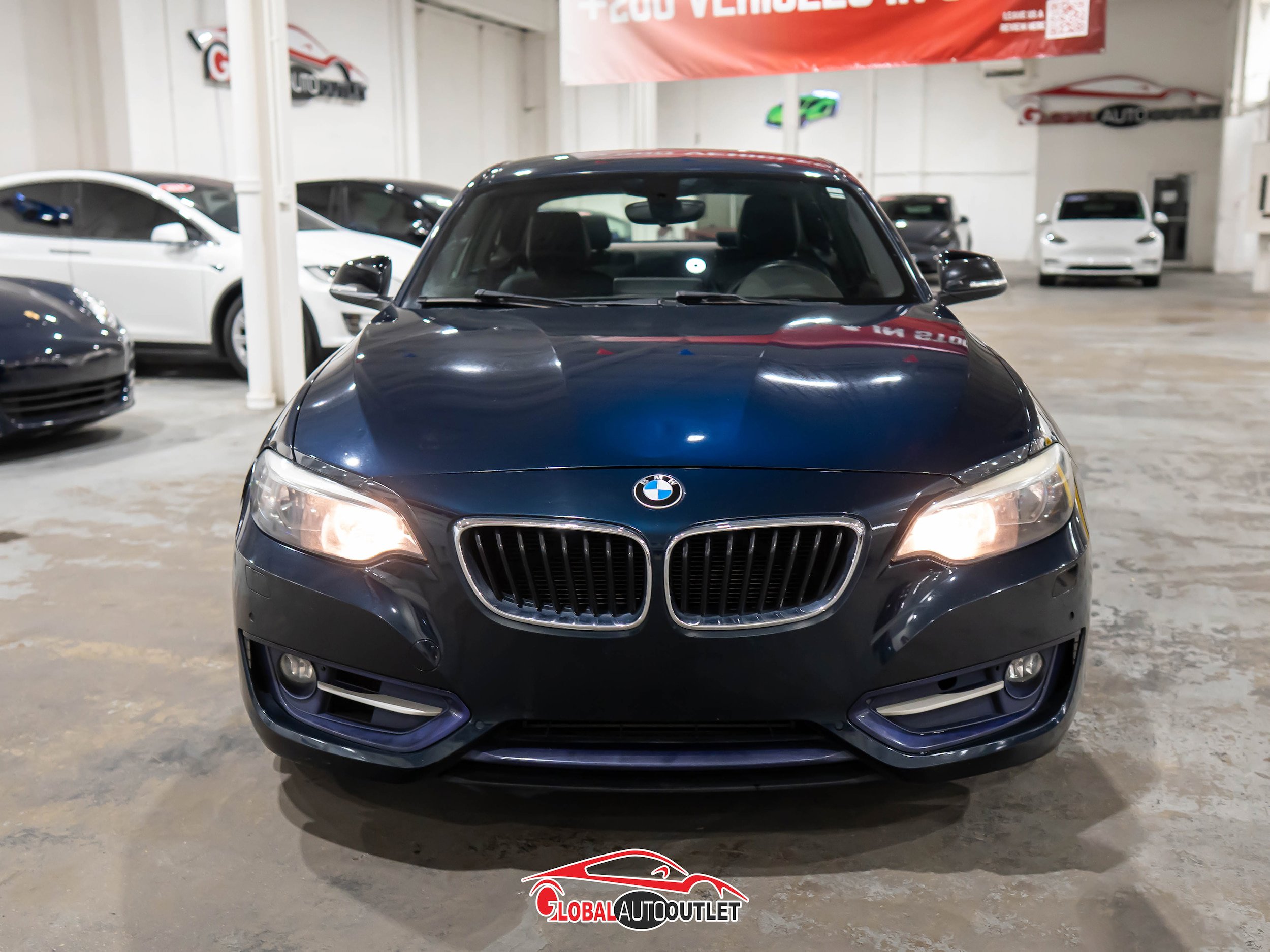 Used 2015 BMW 228i xDrive Coupe AWD/4WD image 2