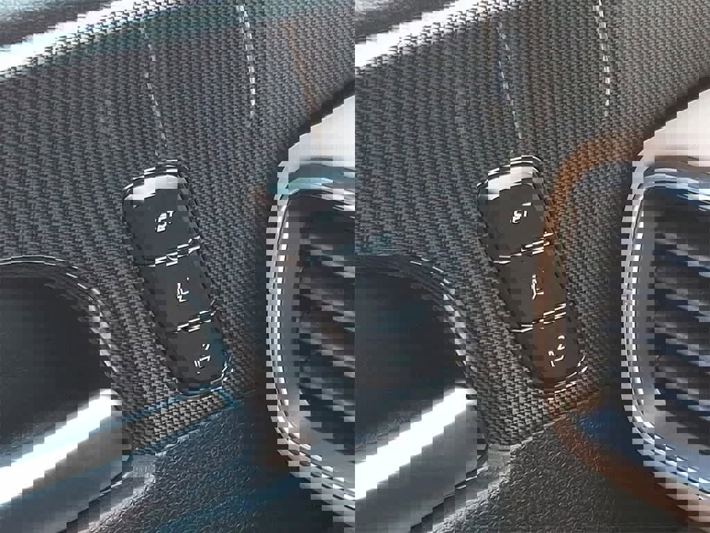 Used 2021 Hyundai Santa Fe Limited w/ Cargo Package image 23