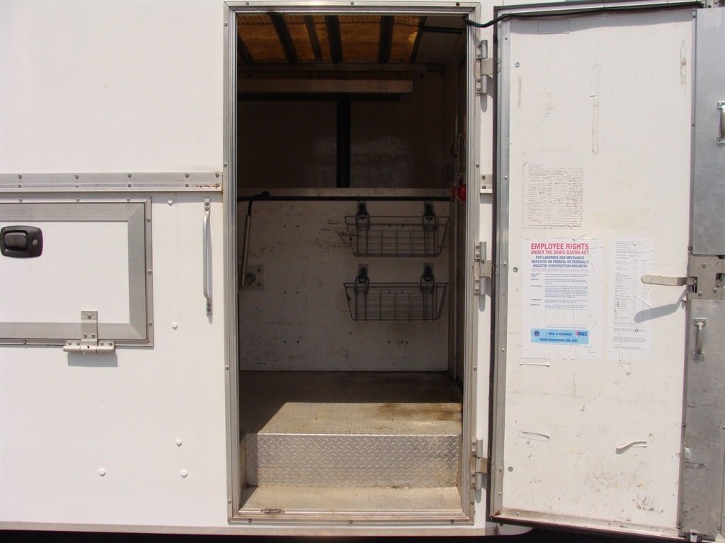 Used 2007 Ford E-450 and Econoline 450 image 19