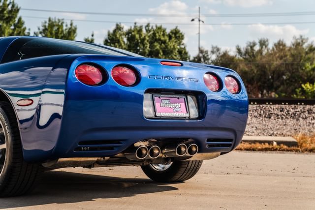 Used 2003 Chevrolet Corvette Coupe w/ Preferred Equipment Group RWD image 53