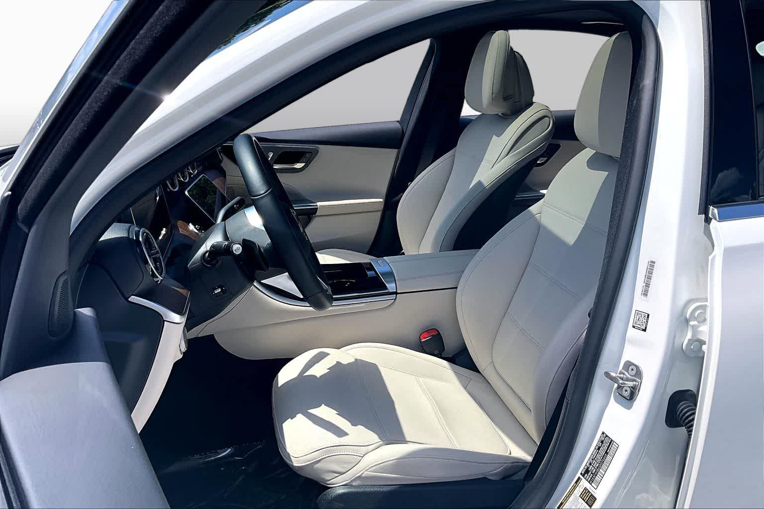 Certified 2025 Mercedes-Benz C 300 4MATIC Sedan image 8