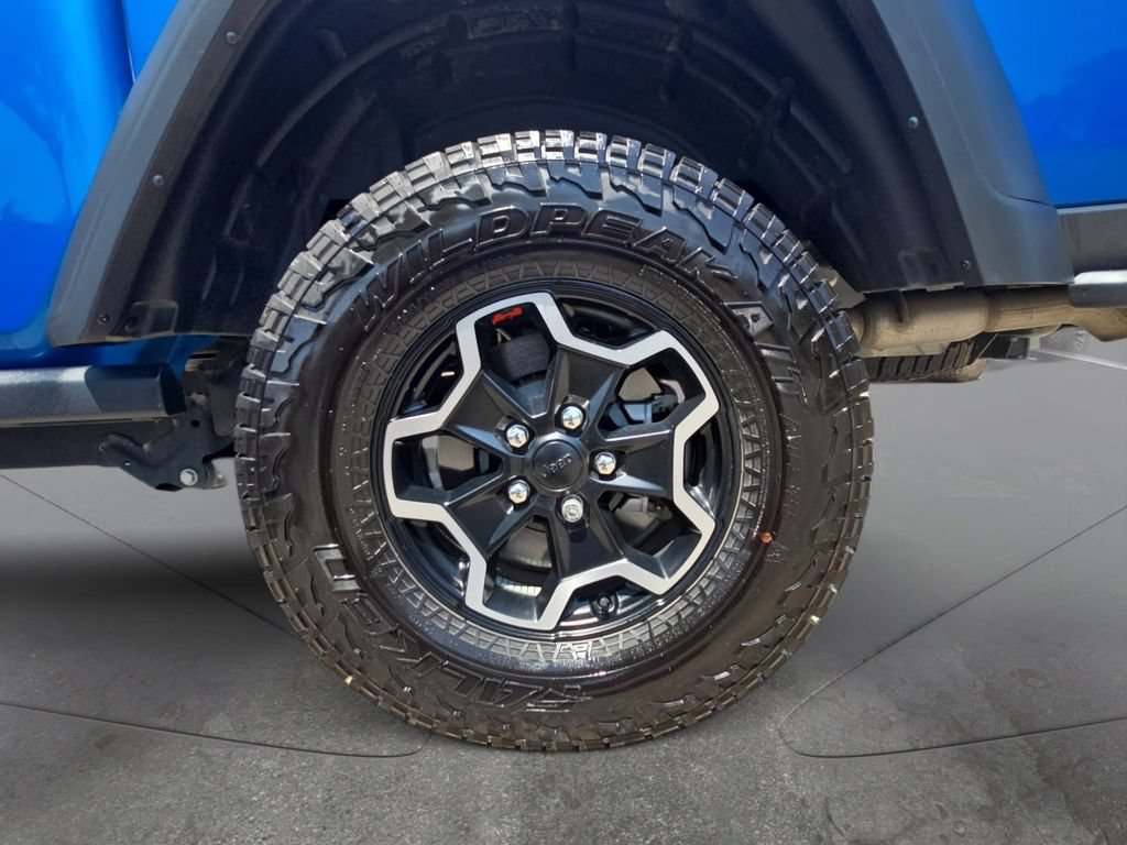 Used 2023 Jeep Gladiator Rubicon w/ LED Lighting Group AWD/4WD image 32