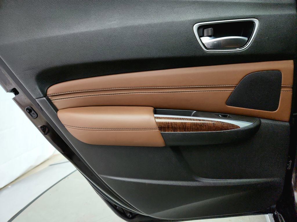 Used 2018 Acura TLX V6 SH-AWD w/ Technology Pkg image 27