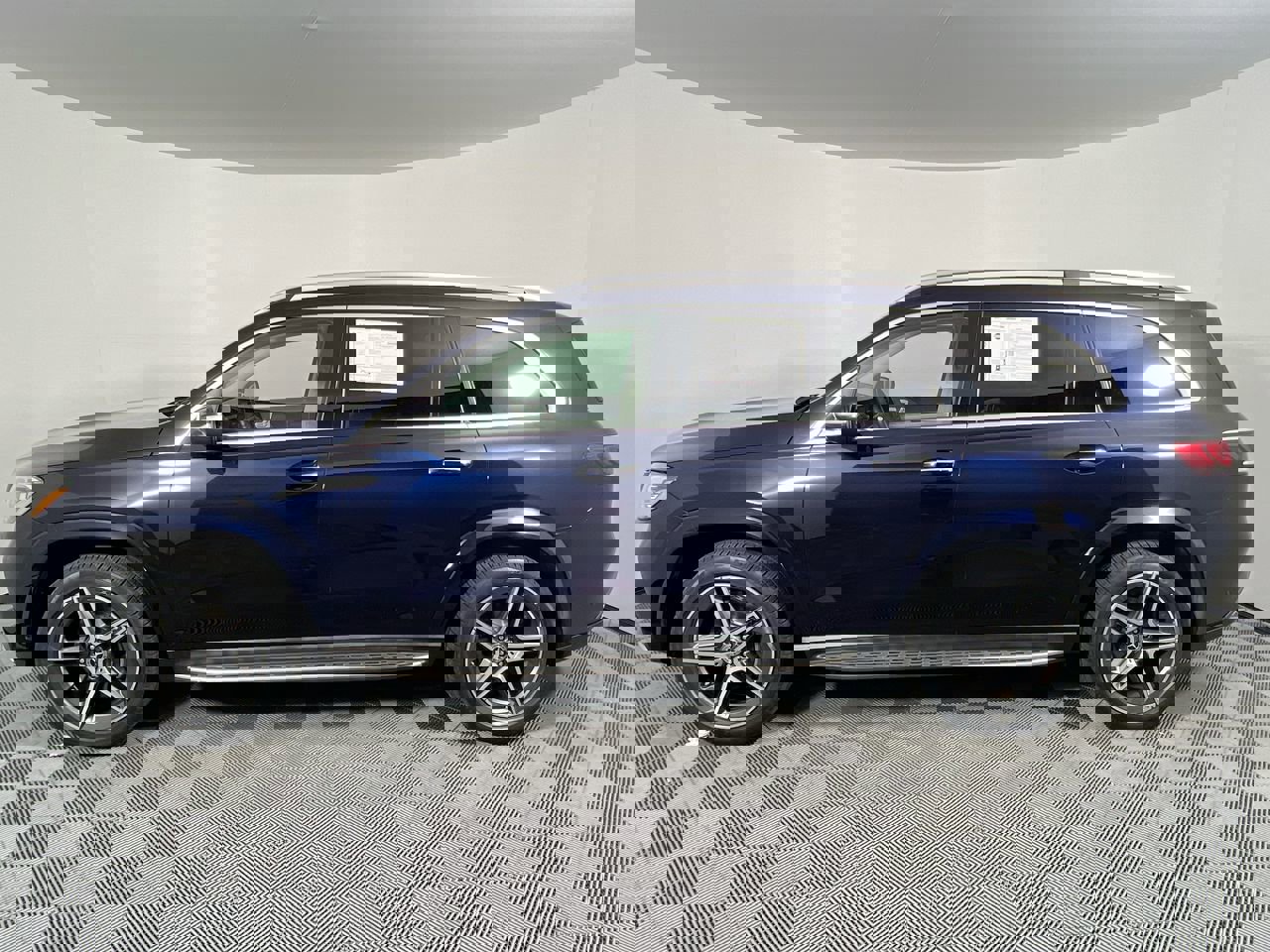 Used 2022 Mercedes-Benz GLS 450 4MATIC image 6