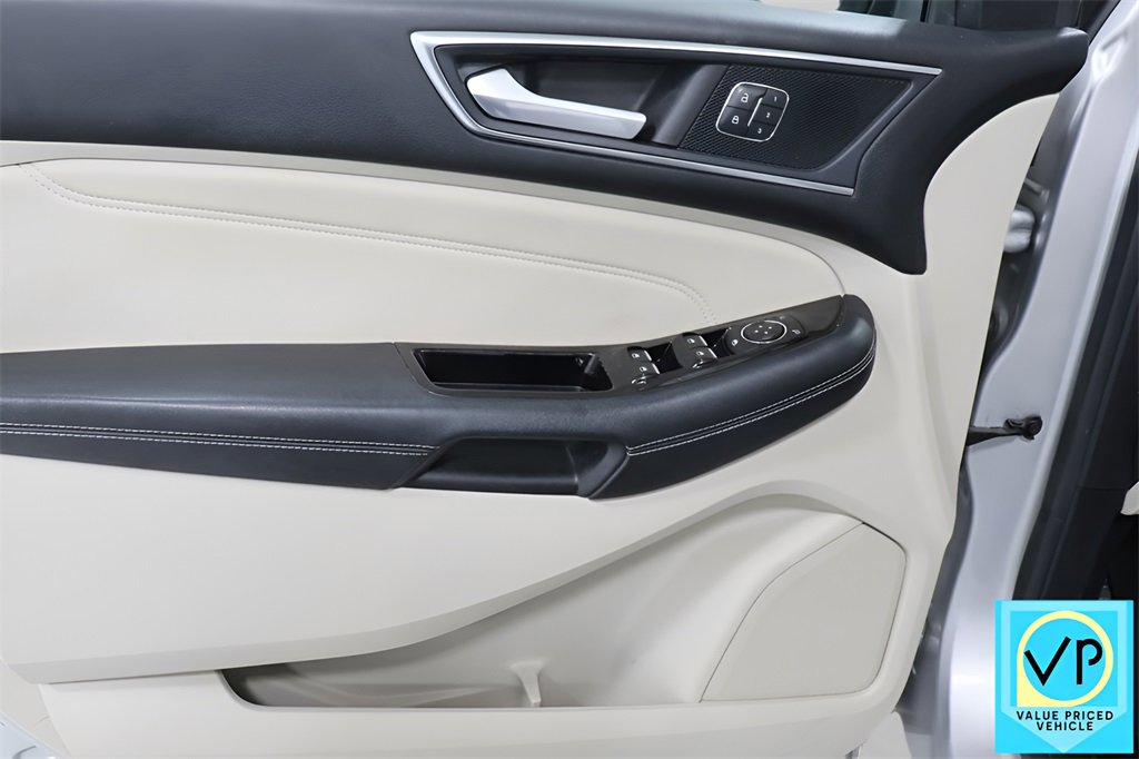 Used 2018 Ford Edge Titanium w/ Equipment Group 301A image 23