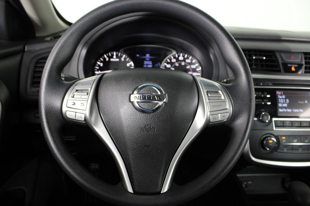 Used 2016 Nissan Altima 2.5 S w/ Power Driver Seat Package FWD image 23