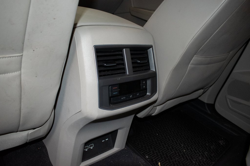 Used 2019 Volkswagen Atlas SEL R-Line image 24