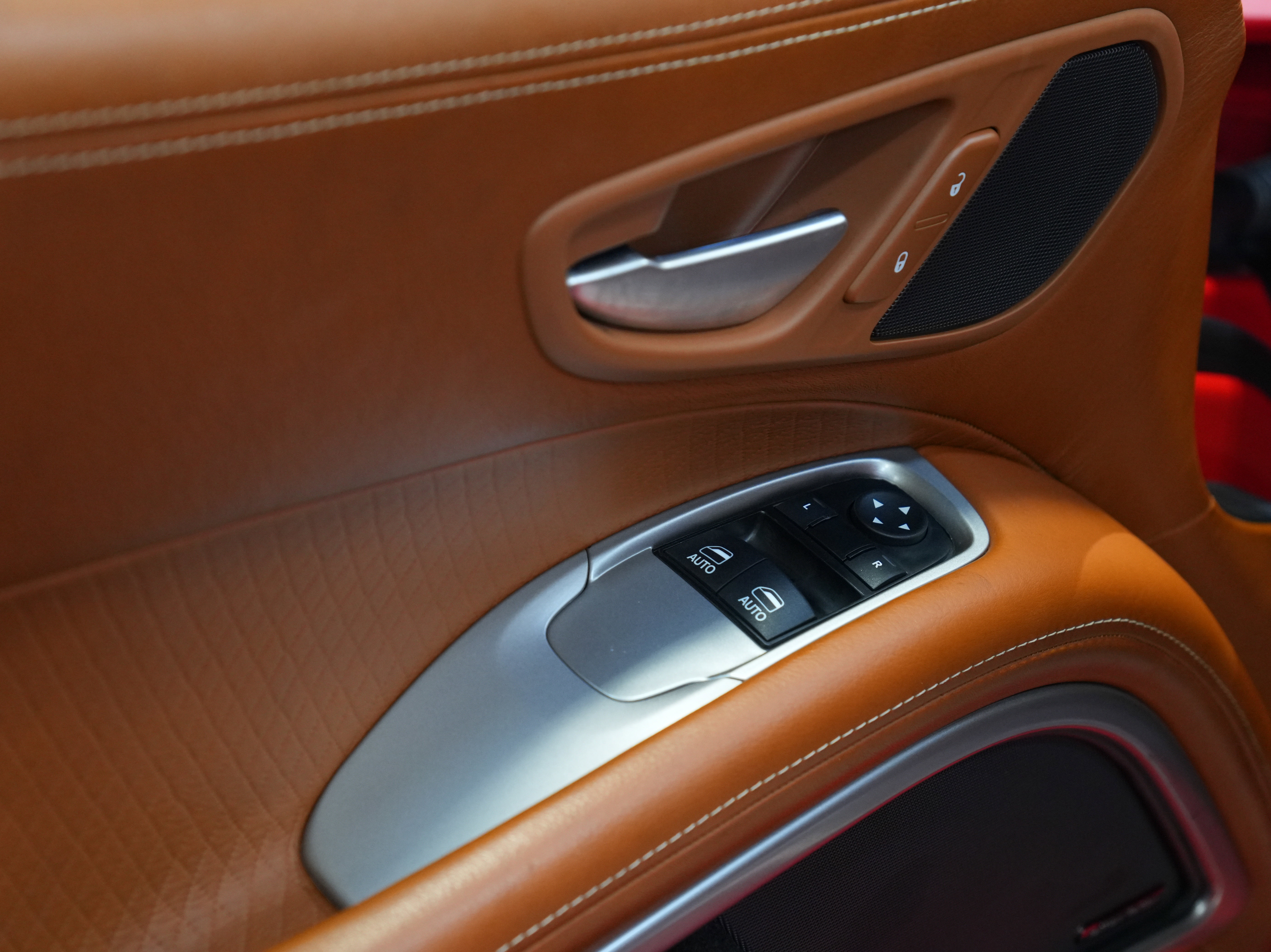 Used 2013 SRT Viper GTS w/ GTS Laguna Interior Pkg image 25