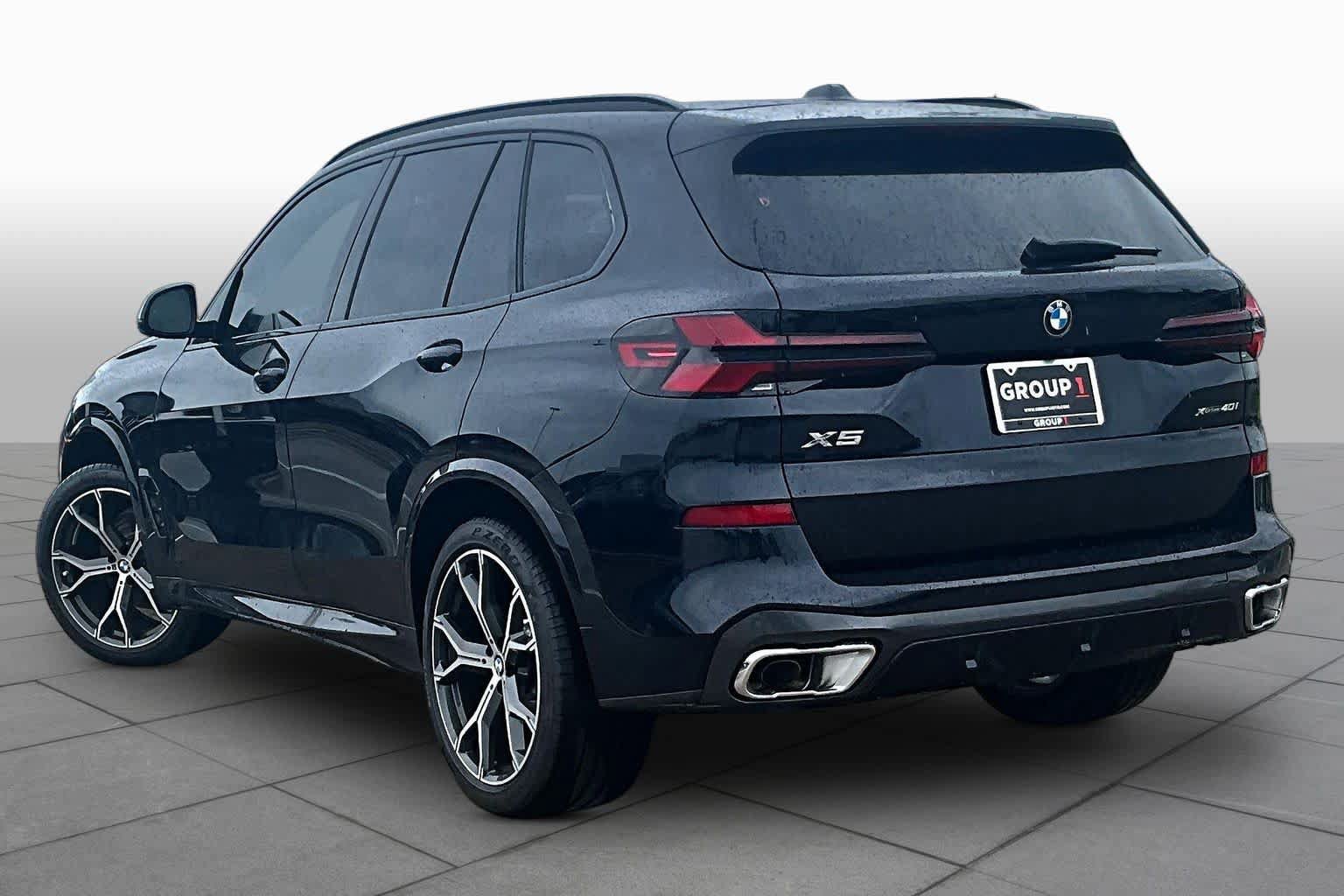 Used 2026 BMW X5 xDrive40i w/ M Sport Package AWD/4WD image 11