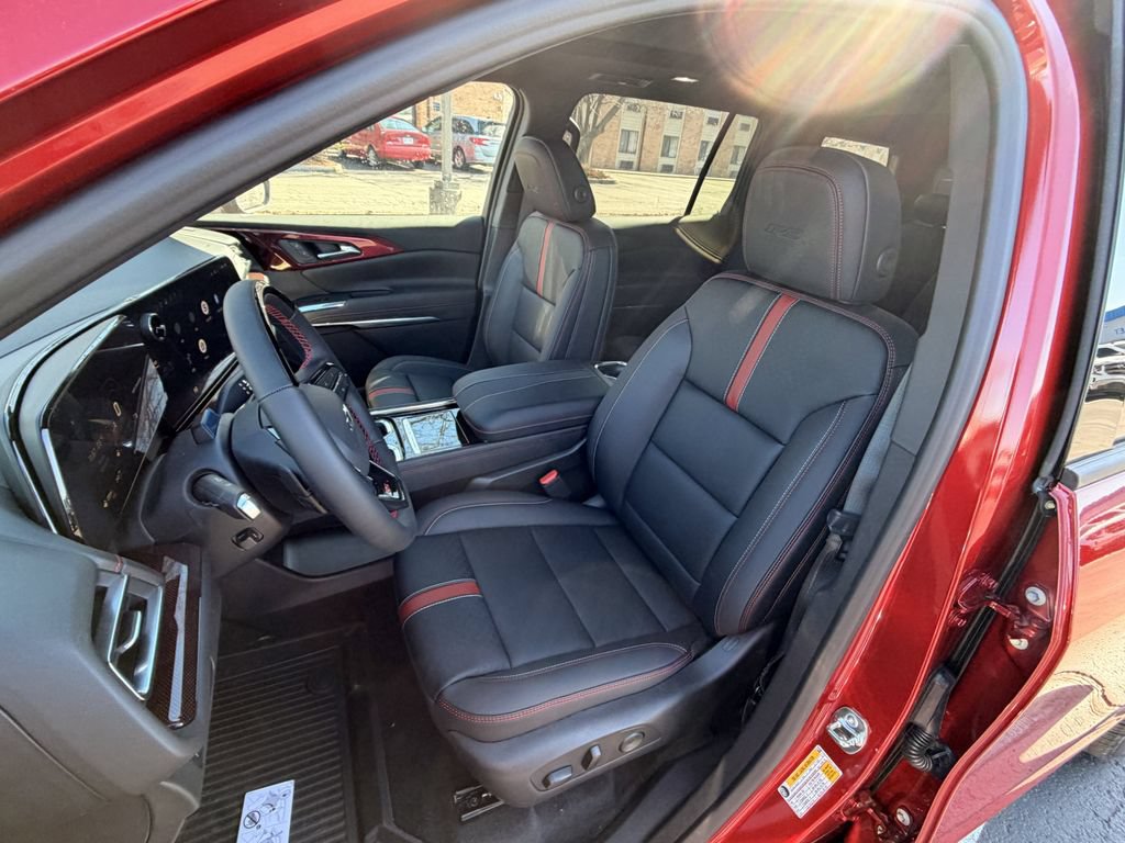 New 2026 Chevrolet Traverse RS w/ LPO, Floor Liner Package AWD/4WD image 12