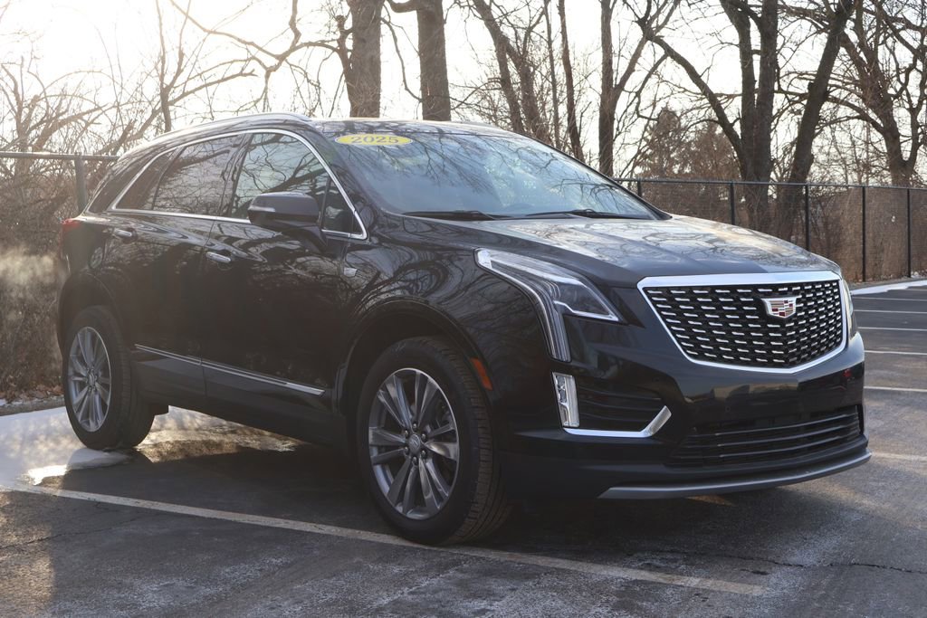 Used 2025 Cadillac XT5 Premium Luxury image 10