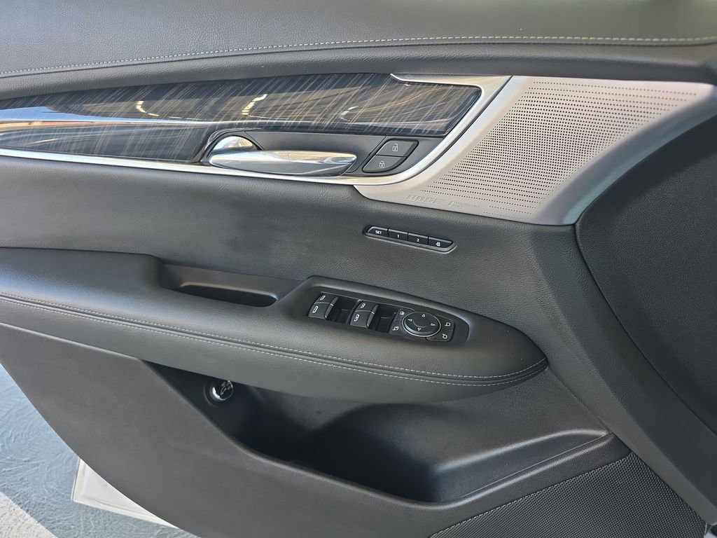 Certified 2023 Cadillac XT6 Premium Luxury image 24