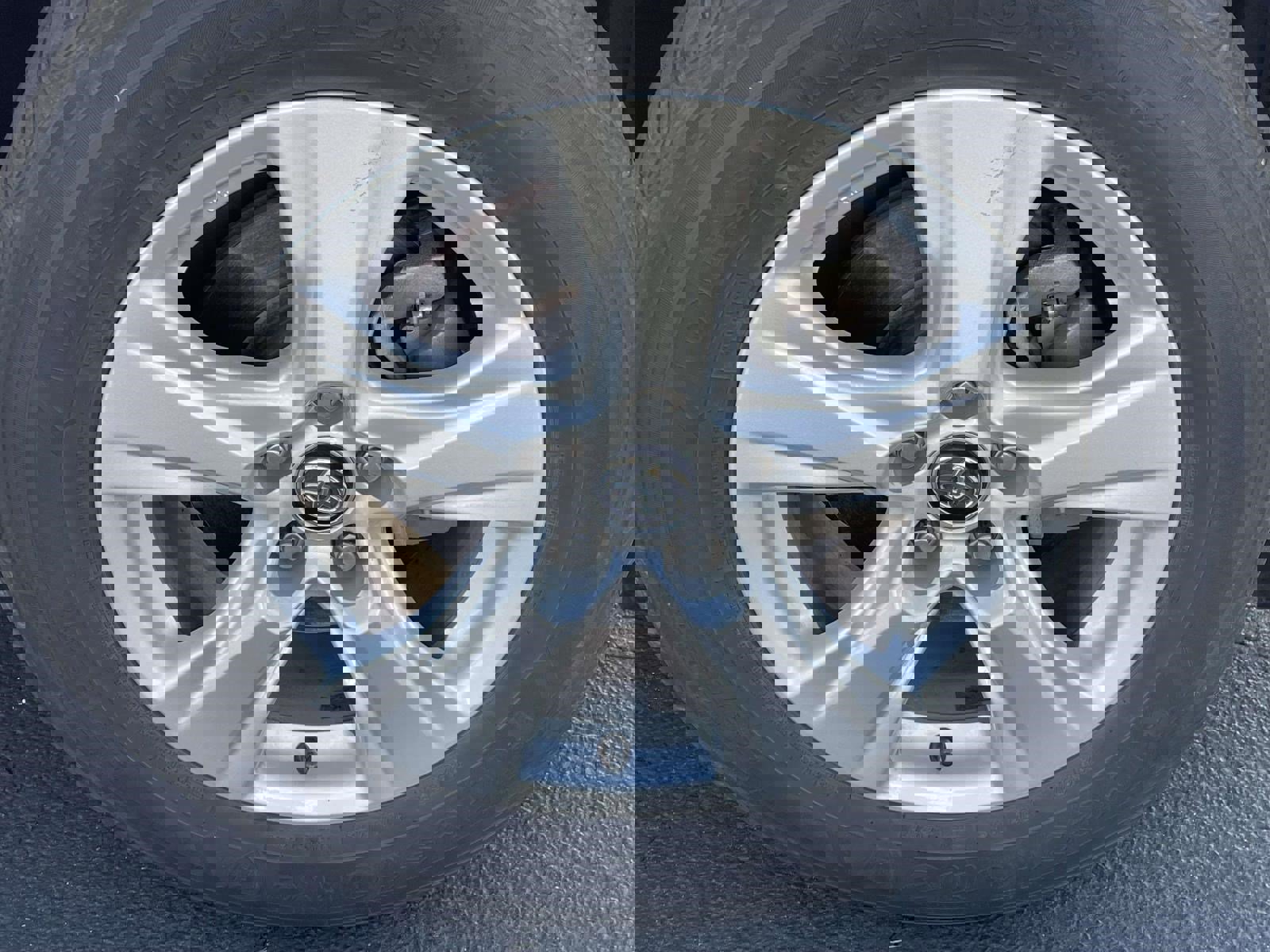 Used 2021 Toyota RAV4 XLE image 9