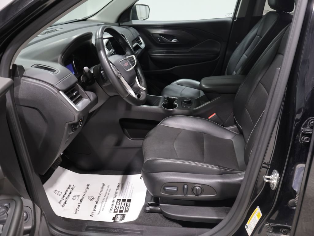 Used 2024 GMC Terrain SLT AWD/4WD image 9