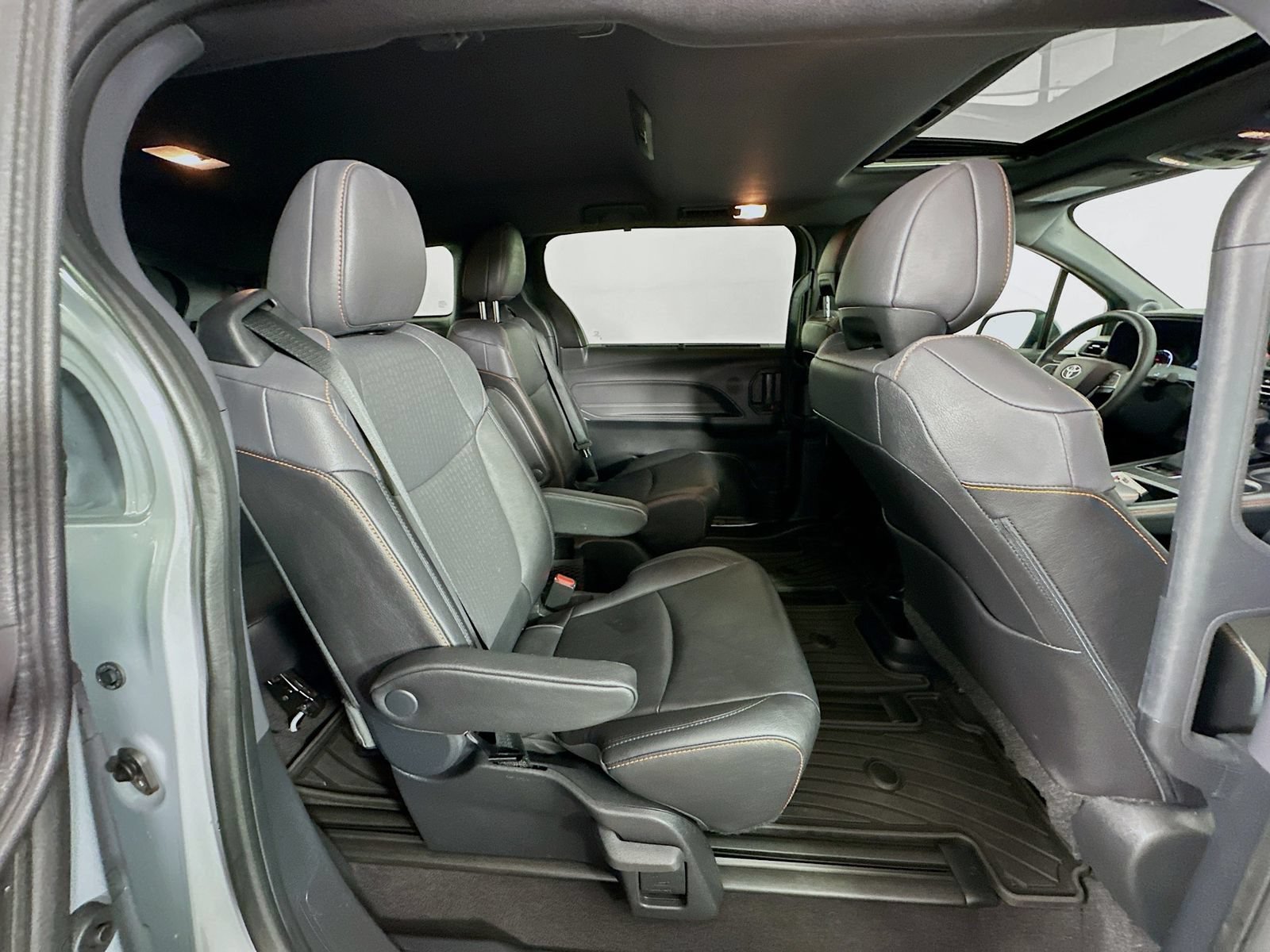 Certified 2023 Toyota Sienna XSE w/ XSE Plus Package AWD/4WD image 30
