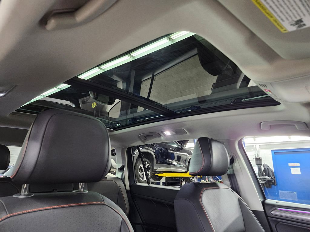 Used 2024 Volkswagen Tiguan Wolfsburg Edition w/ Panoramic Sunroof Package AWD/4WD image 12