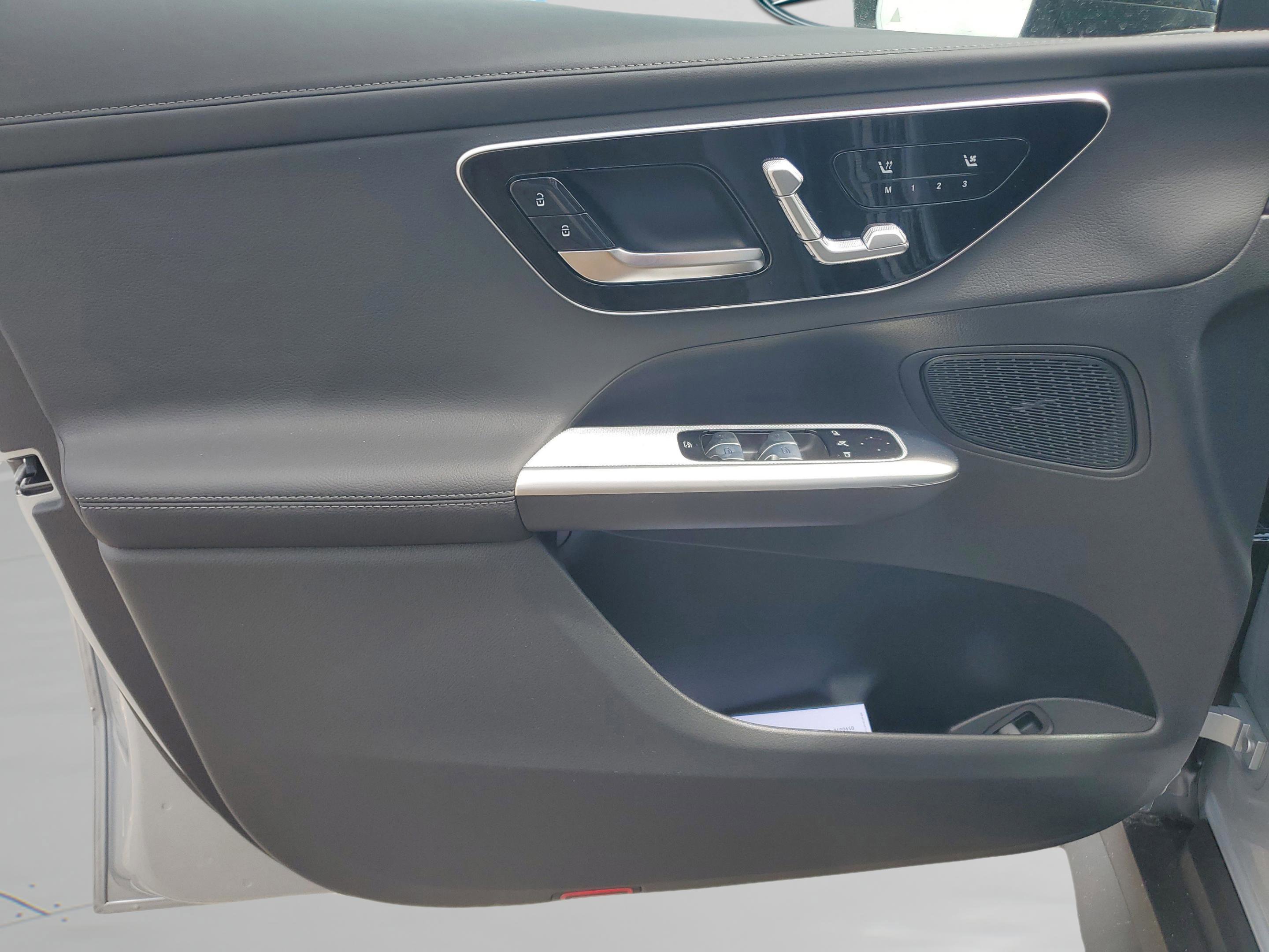 Certified 2026 Mercedes-Benz GLC 300 image 17