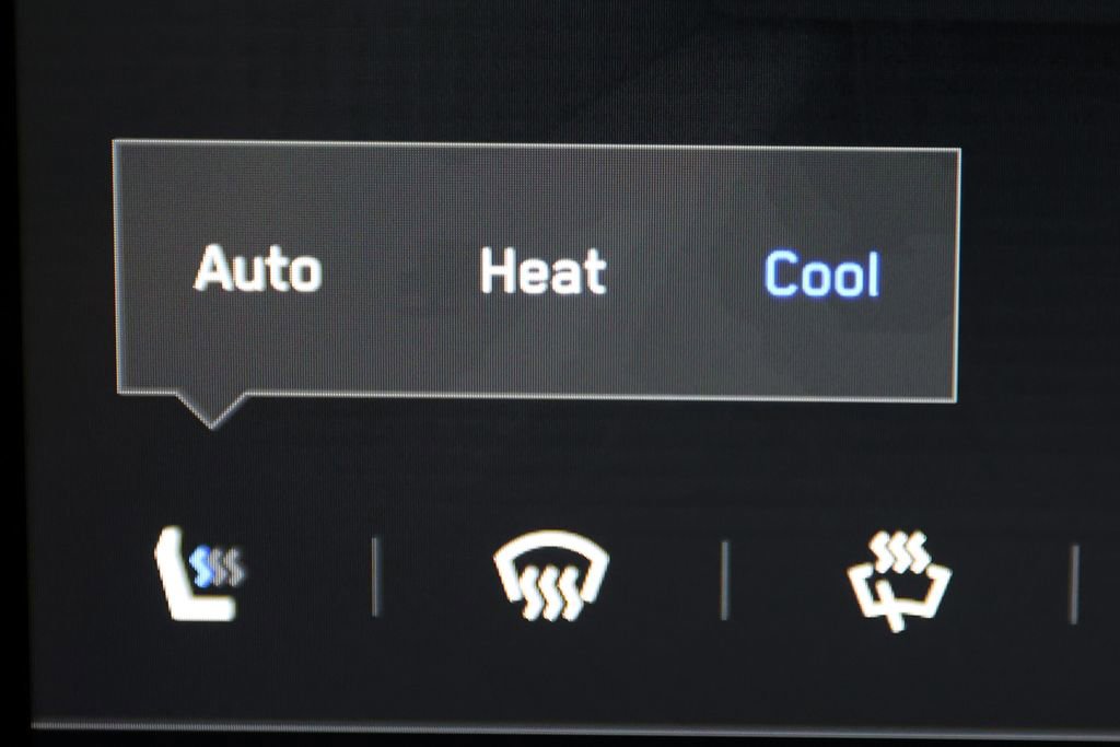 Used 2024 Tesla Cybertruck AWD Crew Cab image 28