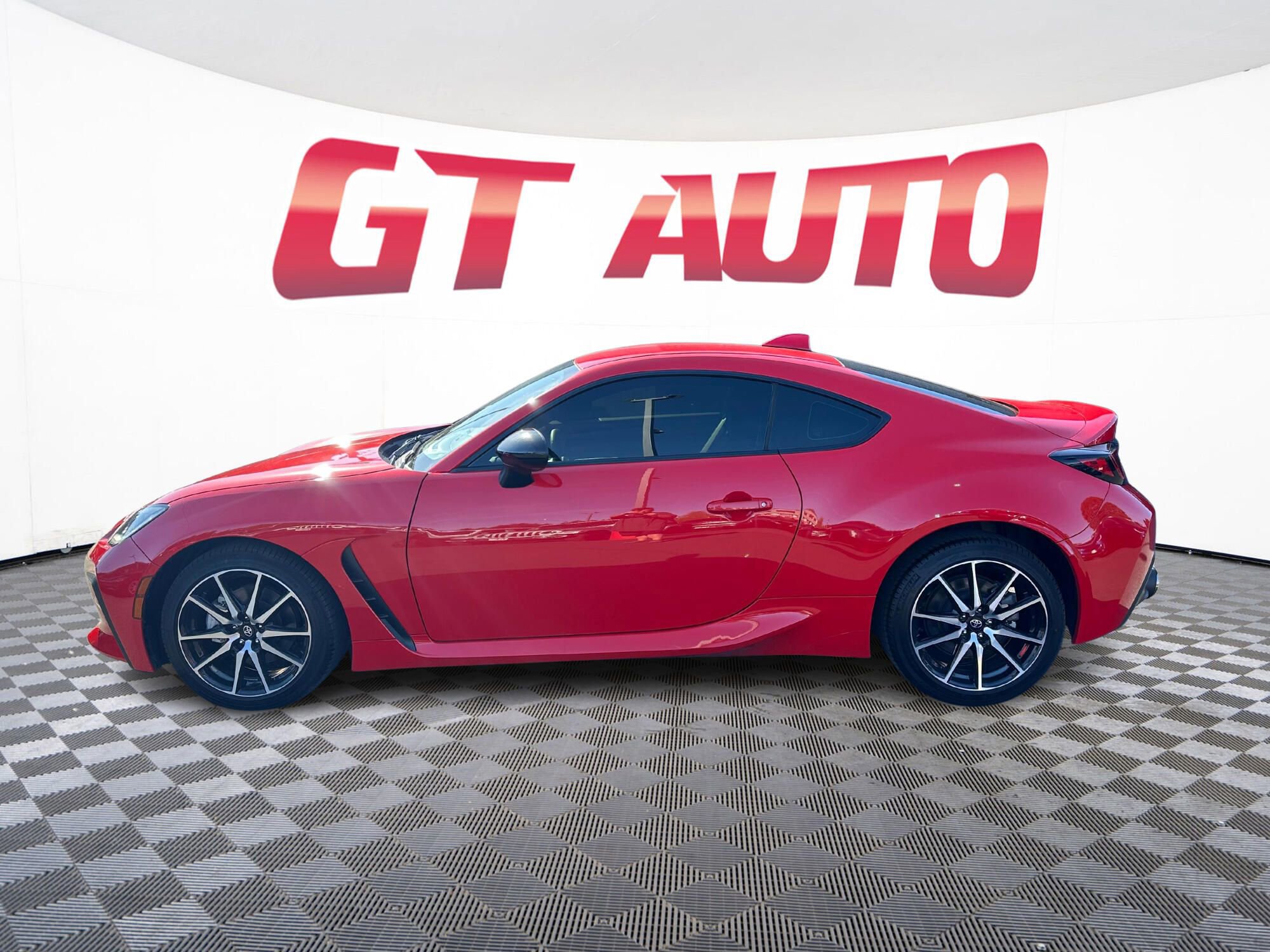 Used 2023 Toyota GR86 image 4