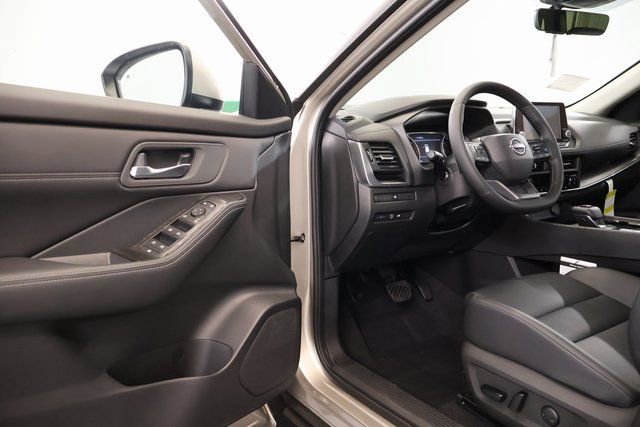 New 2026 Nissan Rogue SV w/ SV Premium Package image 12