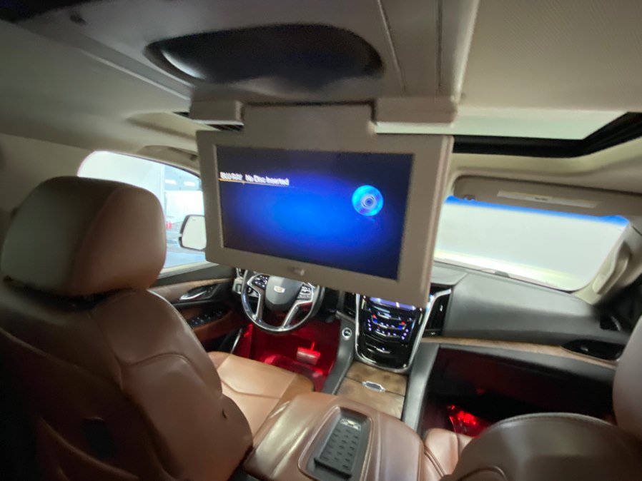 Used 2015 Cadillac Escalade ESV Premium AWD/4WD image 39