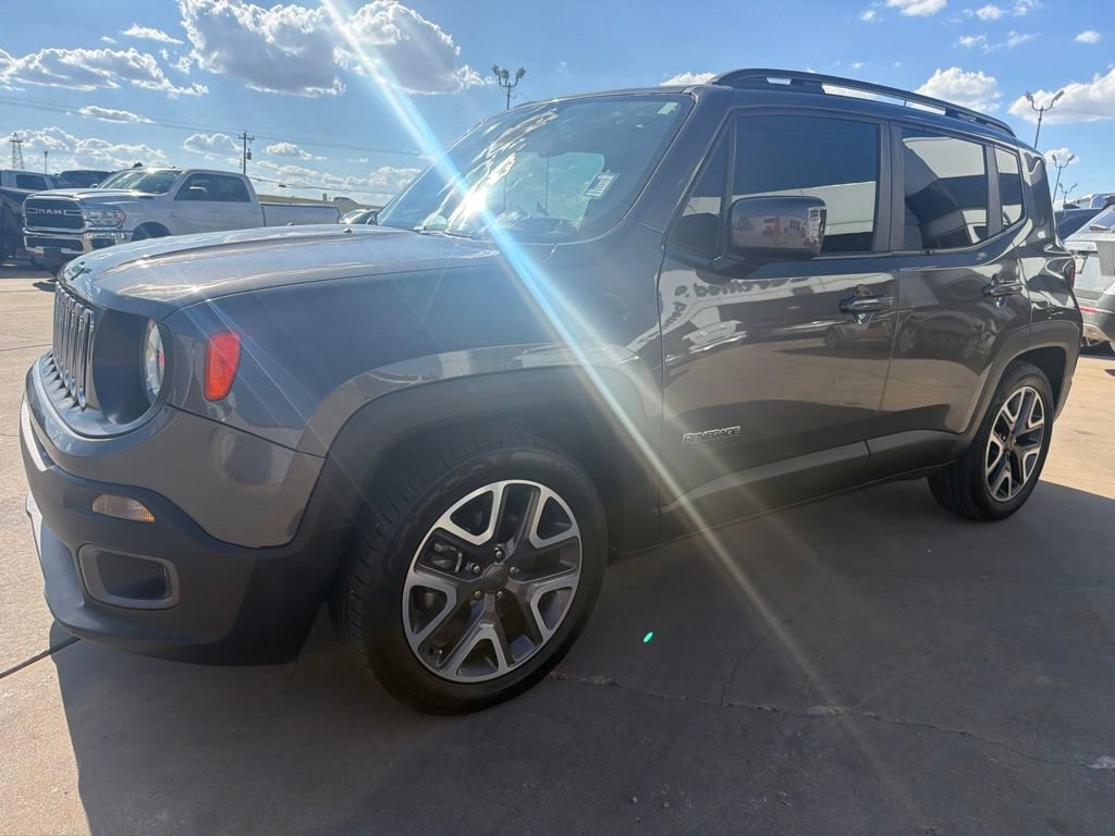 Used 2018 Jeep Renegade Latitude FWD image 7