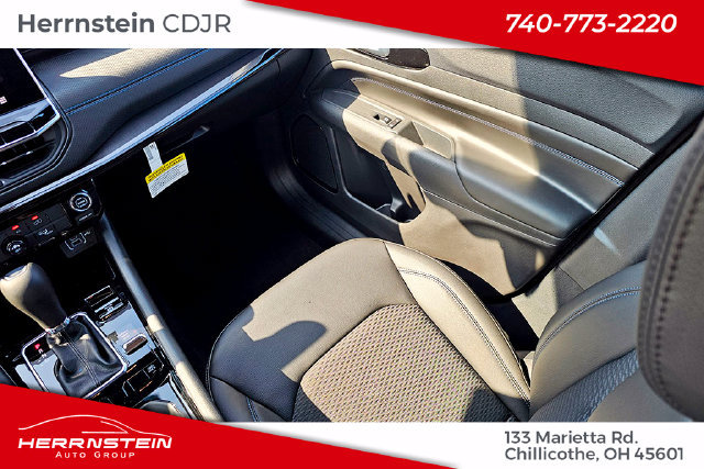 New 2026 Jeep Compass Latitude AWD/4WD image 14