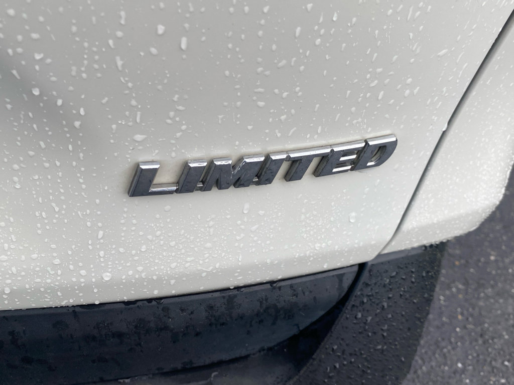 Used 2019 Toyota RAV4 Limited w/ Advanced Technology Package image 12
