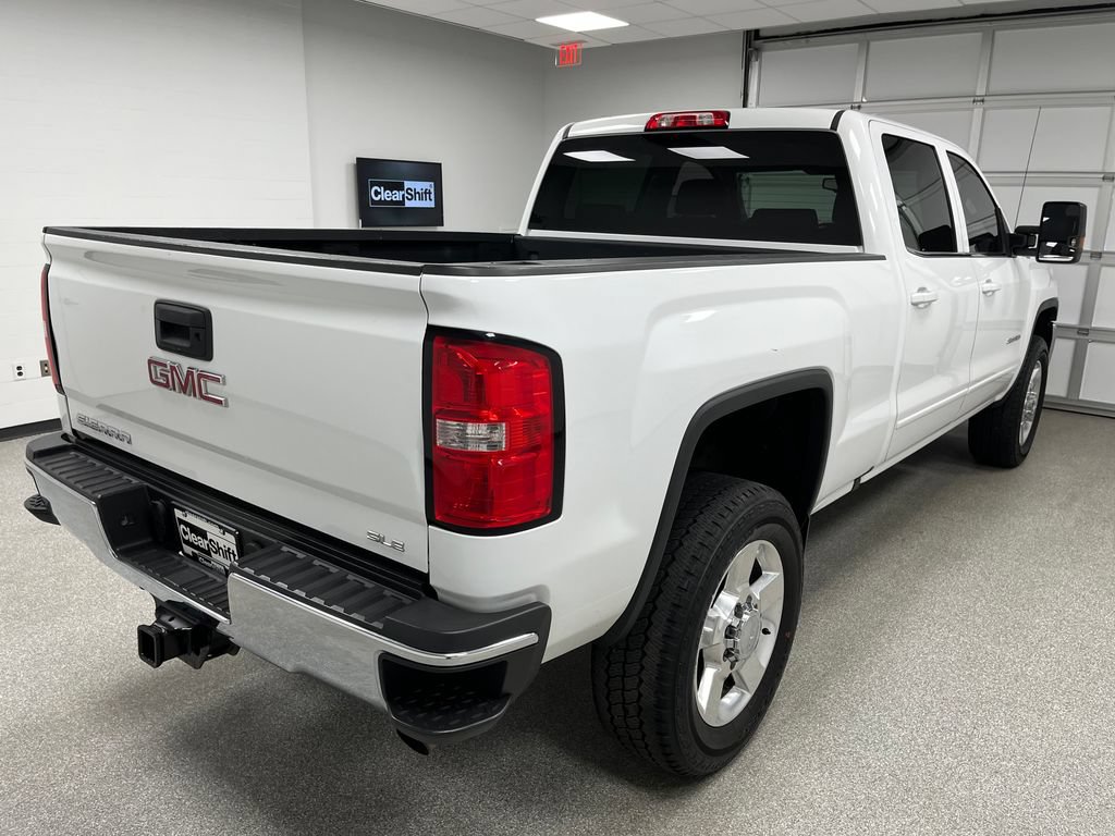 Used 2017 GMC Sierra 2500 SLE w/ HD SLE Preferred Plus Package AWD/4WD image 10
