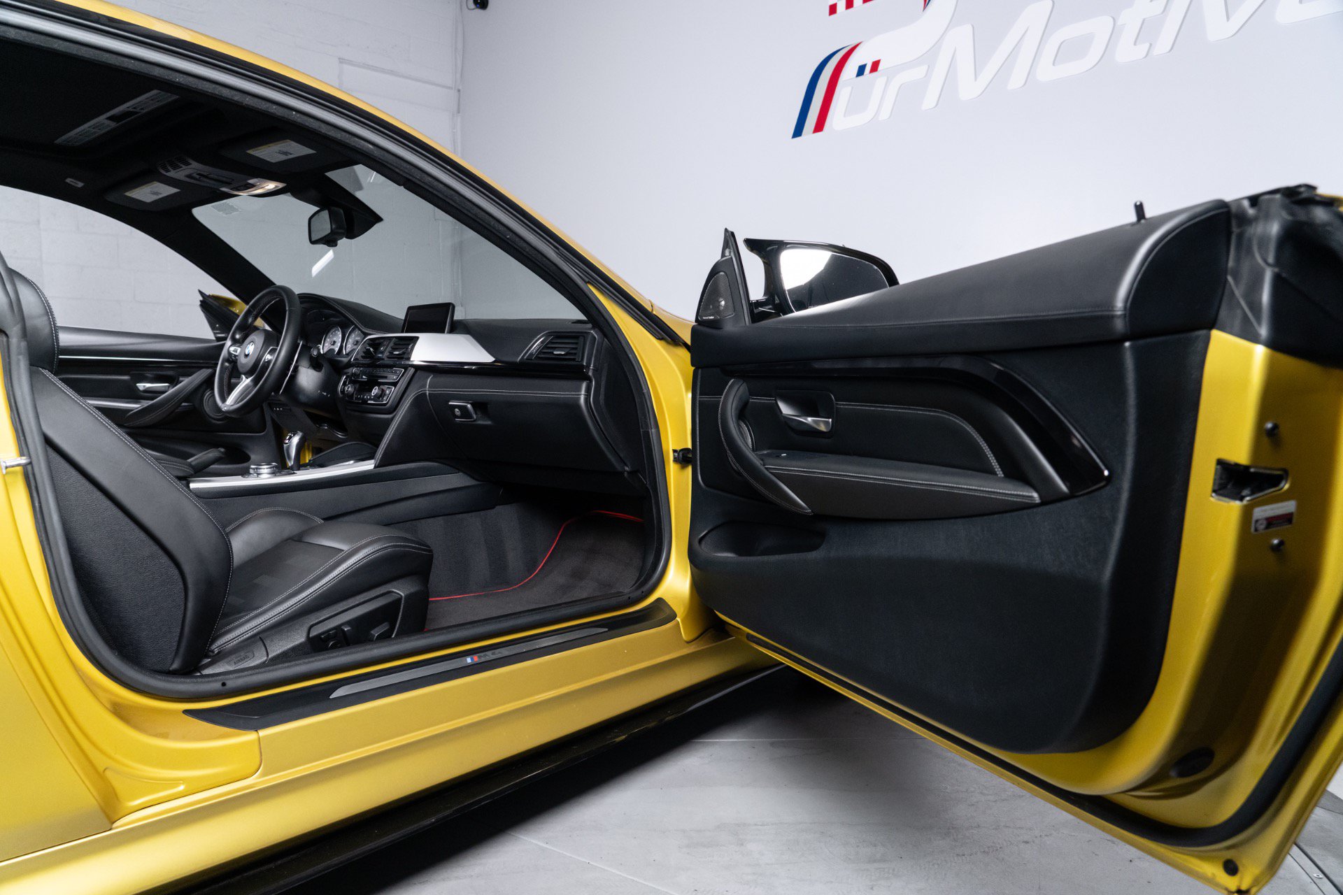Used 2015 BMW M4 Coupe RWD image 56